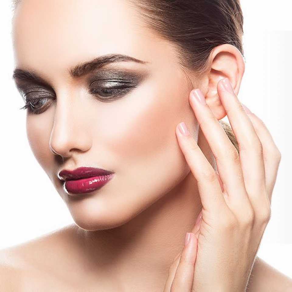 How to create a grey eyeshadow look